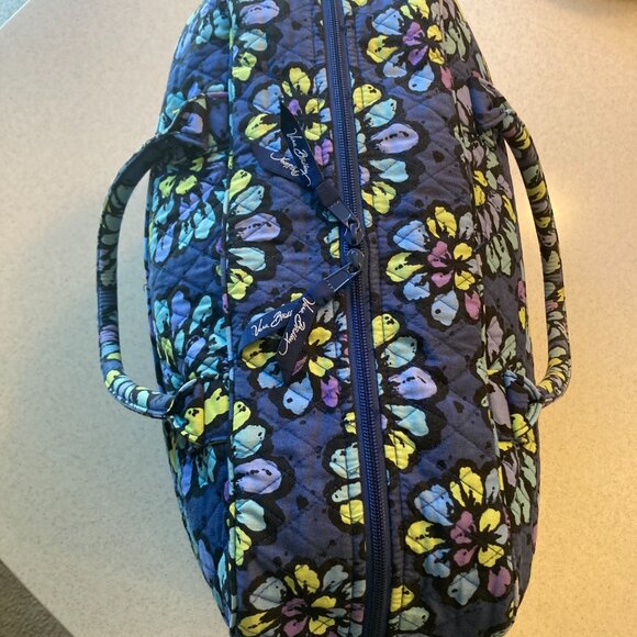 Vera Bradley Weekender & Crossbody Bag Set -- Indigo Pop Pattern - Picture 7 of 16